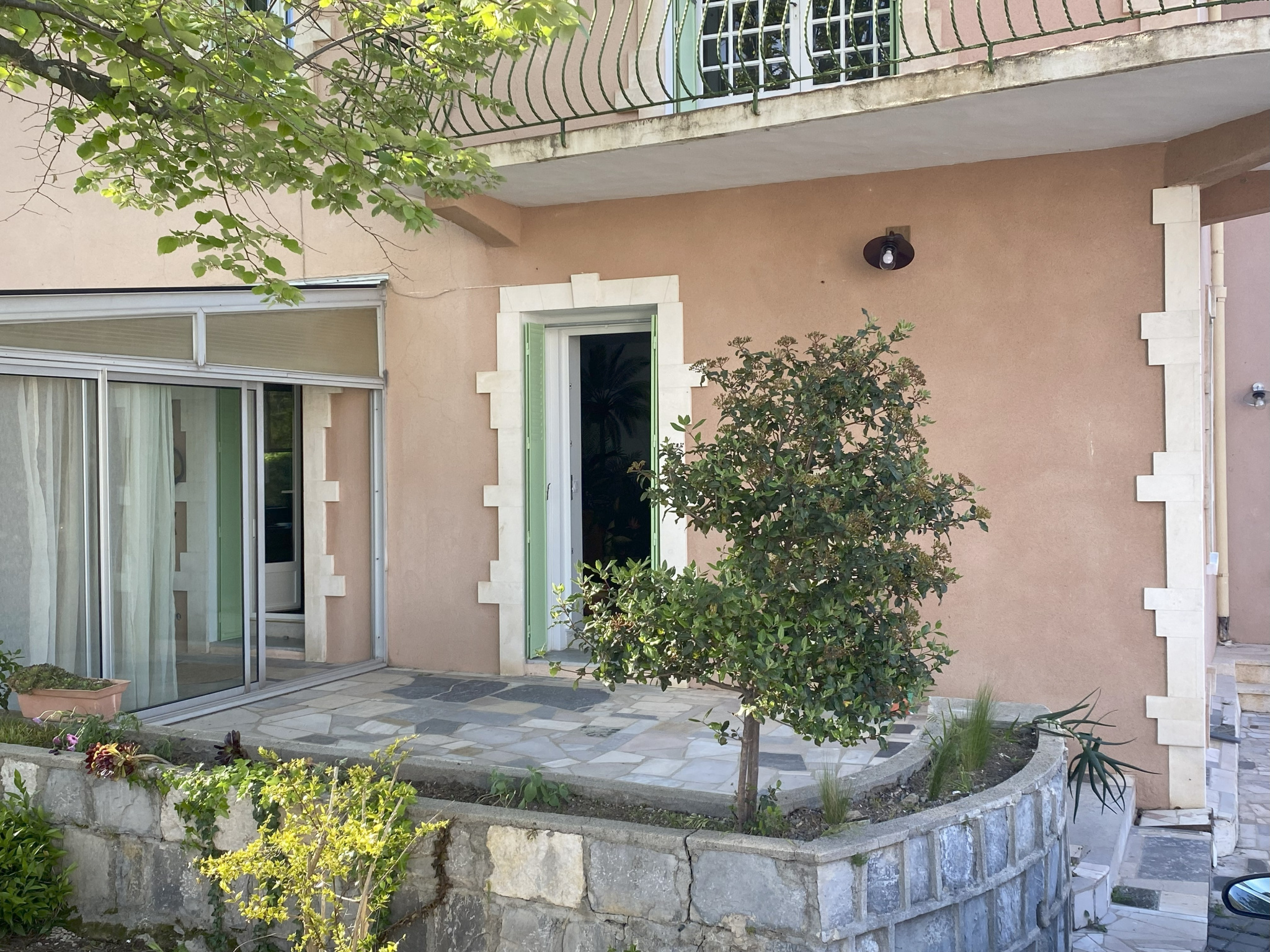 Appartement T4 avec parking PROCHE TOUR MAGNE